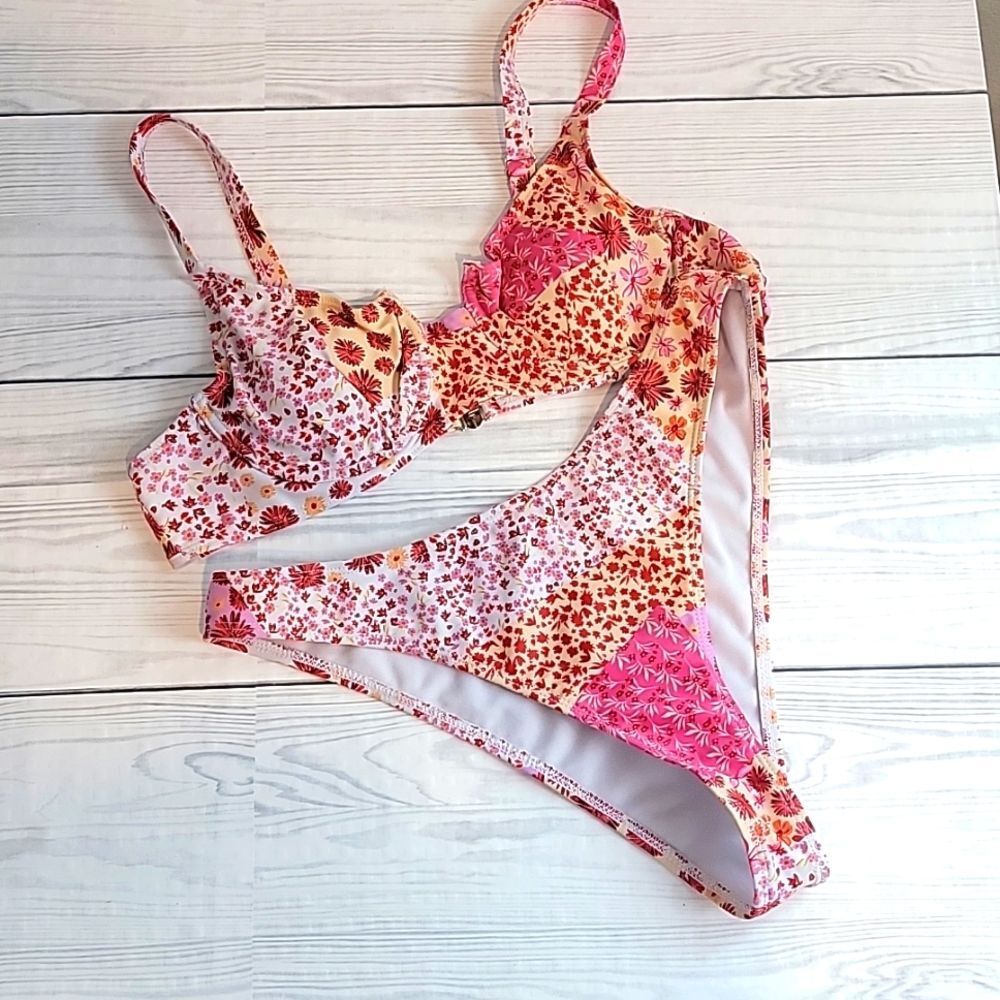 Women's Pink Floral Bikini Set - Stylish Two-Piece Swimwear